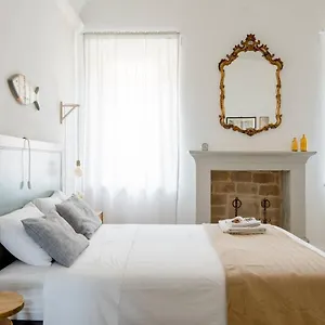 la-casa-sulle-mura.emilia-romagnahotels.net/