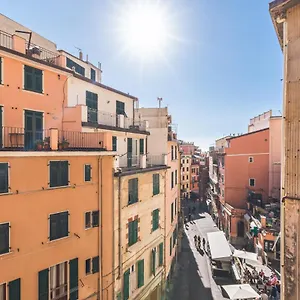 5-terre-discovering.hotelitalianriviera.com/